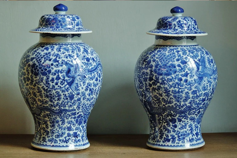 A XIX. században a tömeggyártás a polgári, majd a paraszti otthonokban is lehetővé tette a porcelán használatát.