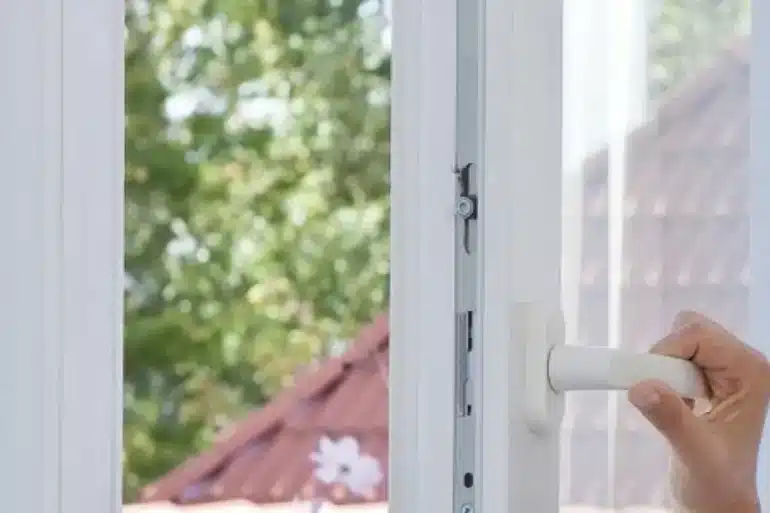 Ablak, természetes szellőztetés
